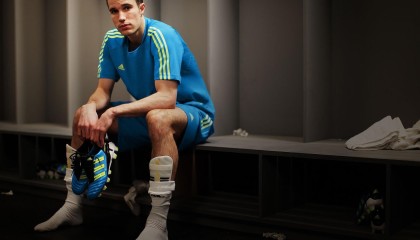 开云网页版-一刹那的冷静，一锤定音的胜局